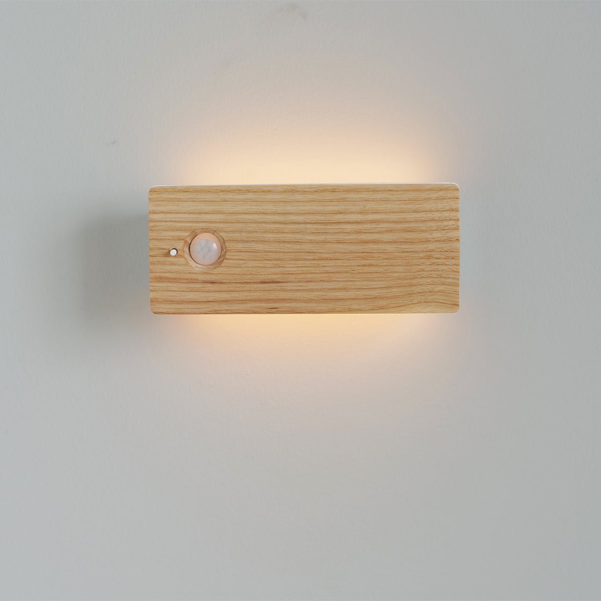 Lunio Motion Wall Light